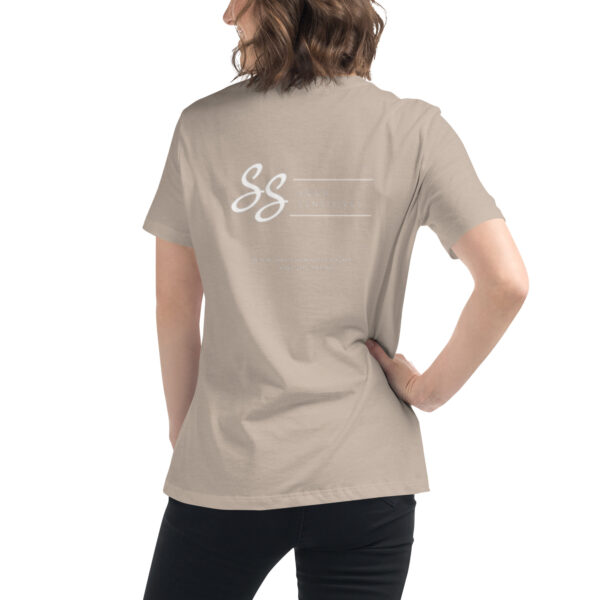 Jade’s Kiss — Women’s Relaxed T-Shirt - Image 2